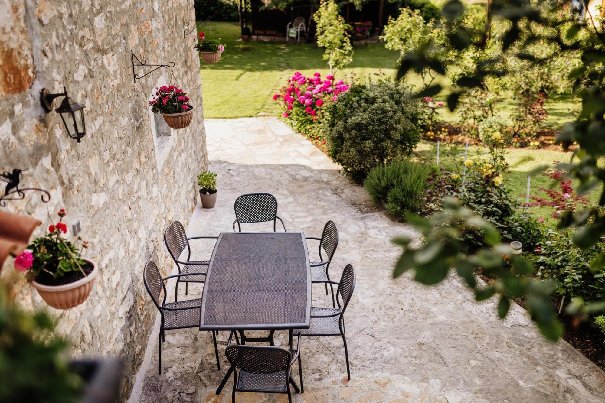 Apartments Mirna Stress Free Babici Exterior photo